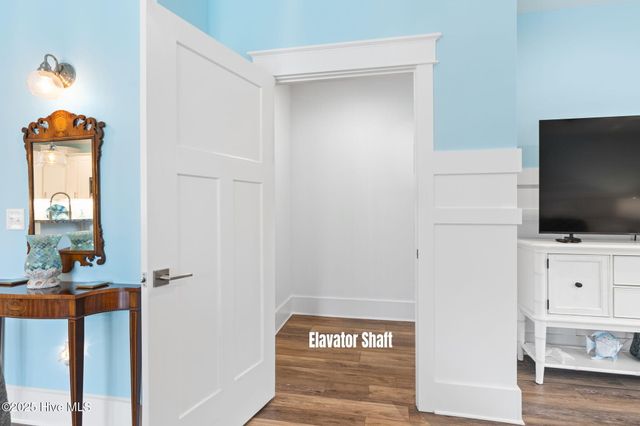 205 NE 59th Street, Oak Island, NC 28465