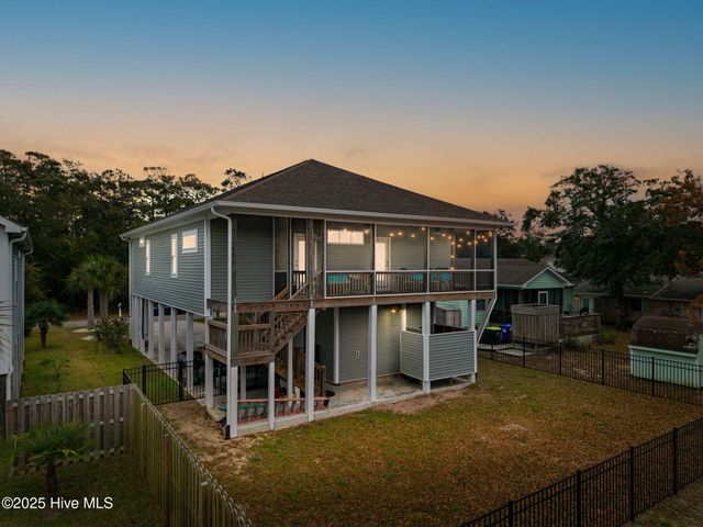 205 NE 59th Street, Oak Island, NC 28465