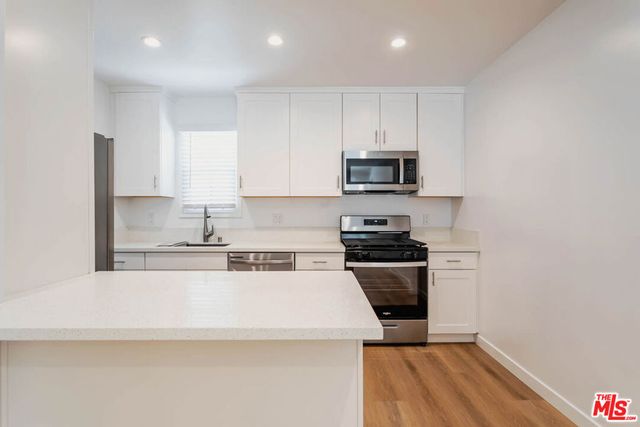 815 W Glenoaks Boulevard A, Glendale, CA 91202