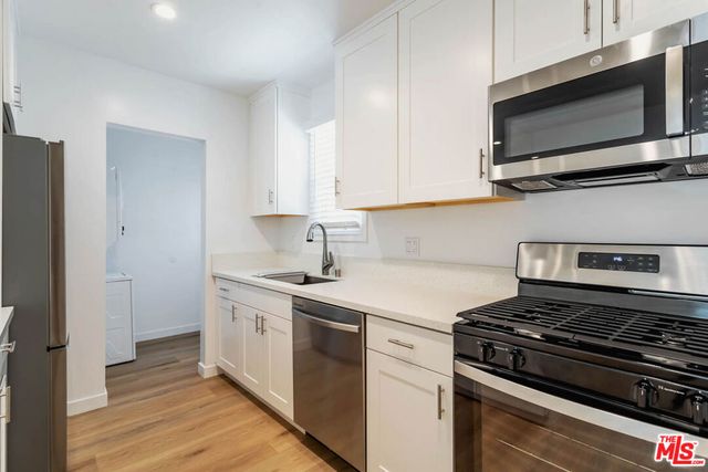 815 W Glenoaks Boulevard A, Glendale, CA 91202