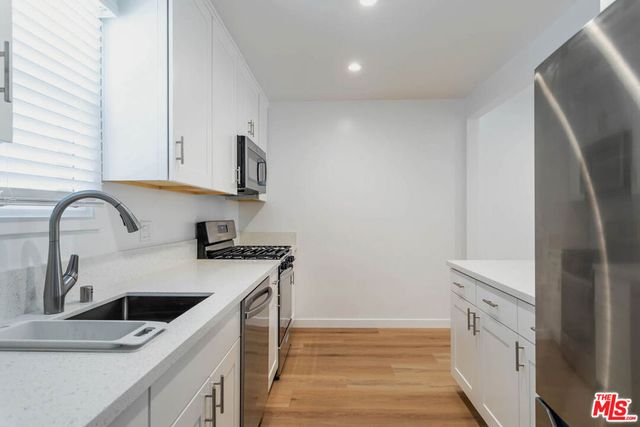 815 W Glenoaks Boulevard A, Glendale, CA 91202