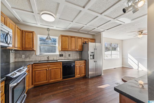 628 CREEKVIEW DRIVE, Pelham, AL 35124