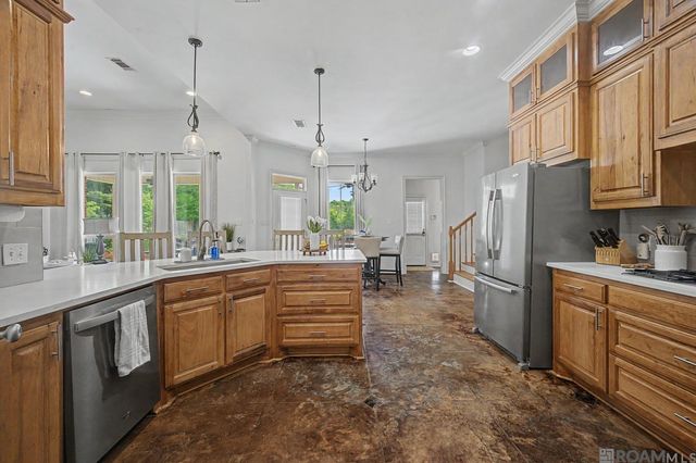 34062 Duff Rd, Walker, LA 70785