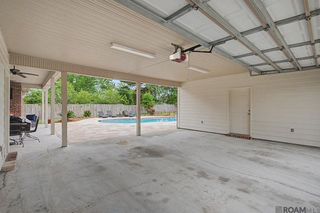 34062 Duff Rd, Walker, LA 70785