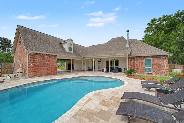 34062 Duff Rd, Walker, LA 70785