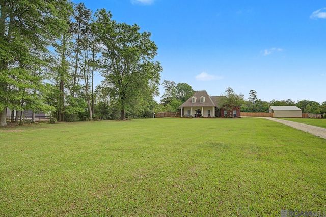 34062 Duff Rd, Walker, LA 70785