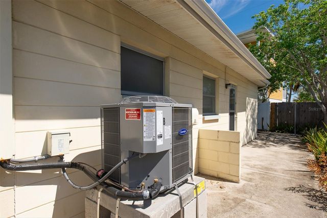 11095 2ND STREET E Unit B, Treasure Island, FL 33706