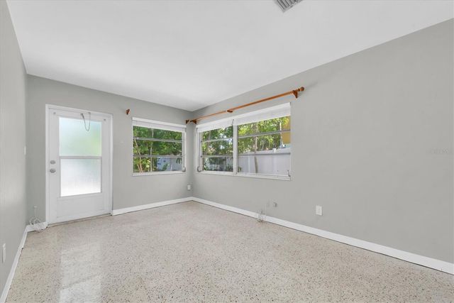 11095 2ND STREET E Unit B, Treasure Island, FL 33706