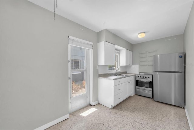 11095 2ND STREET E Unit B, Treasure Island, FL 33706