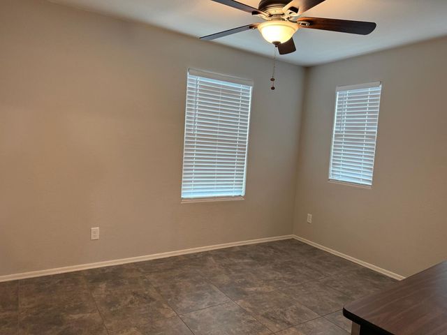 16579 W Jenan Drive, Surprise, AZ 85388