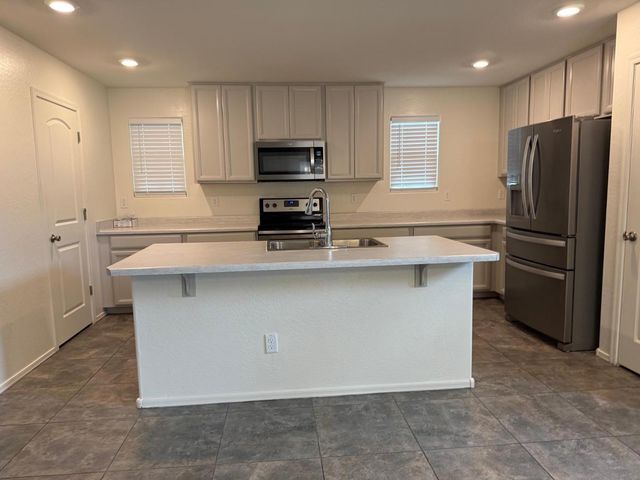 16579 W Jenan Drive, Surprise, AZ 85388
