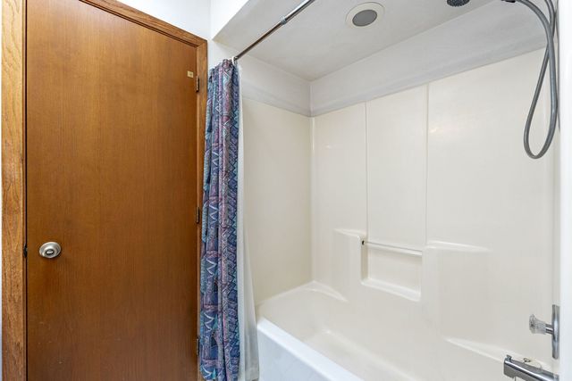 8485 Center Court, Belvidere, IL 61008