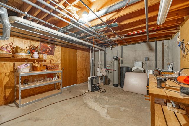 8485 Center Court, Belvidere, IL 61008
