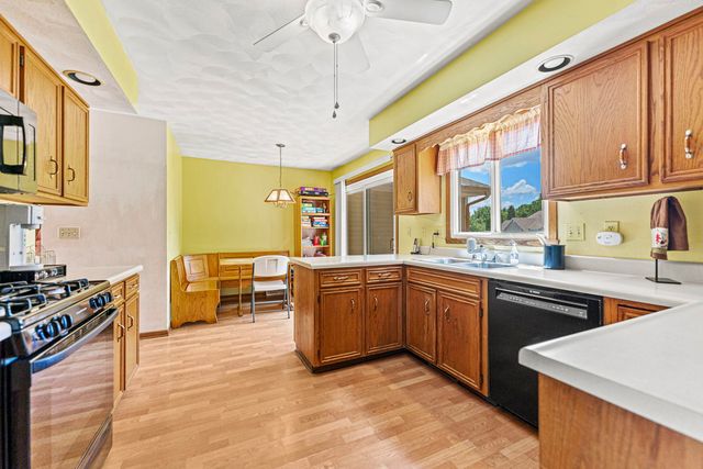 8485 Center Court, Belvidere, IL 61008