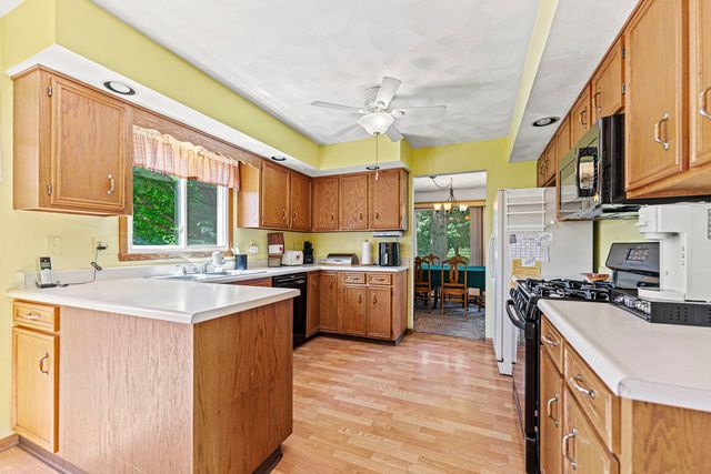 8485 Center Court, Belvidere, IL 61008
