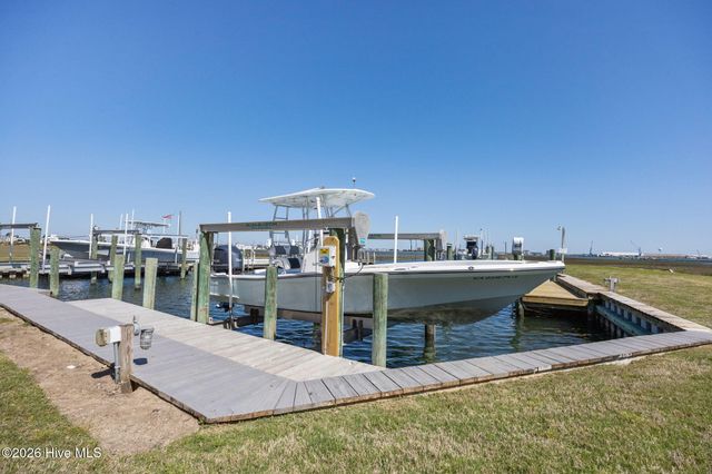 1711 E Fort Macon Road, Atlantic Beach, NC 28512