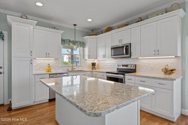 1711 E Fort Macon Road, Atlantic Beach, NC 28512