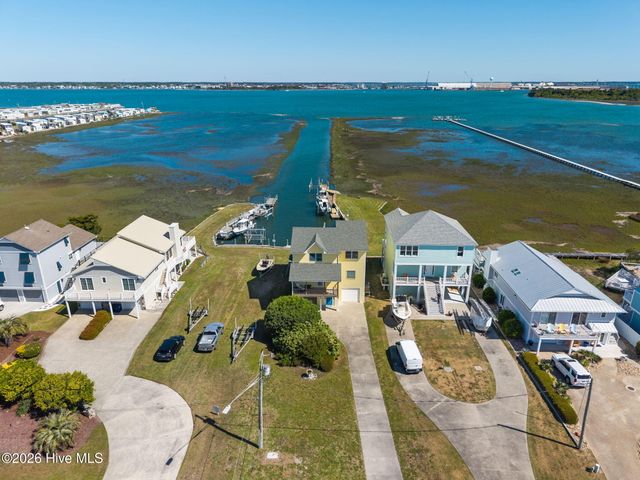 1711 E Fort Macon Road, Atlantic Beach, NC 28512