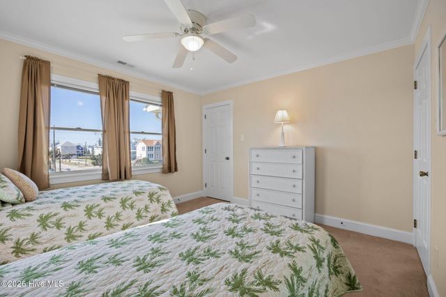 1711 E Fort Macon Road, Atlantic Beach, NC 28512