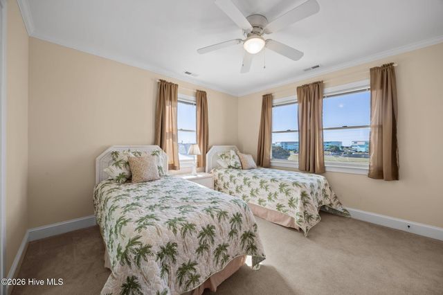 1711 E Fort Macon Road, Atlantic Beach, NC 28512