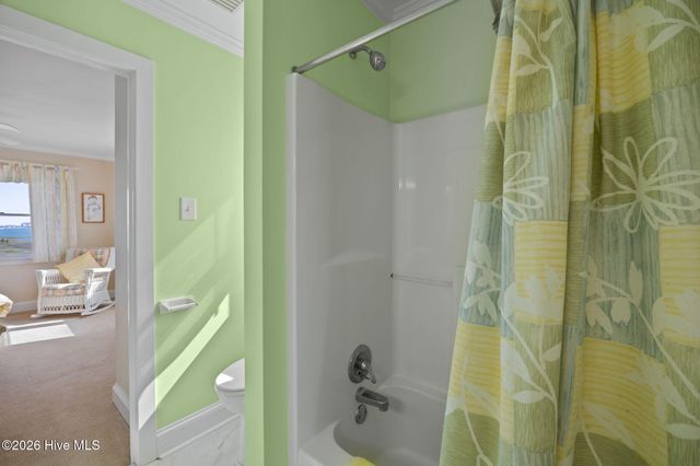 1711 E Fort Macon Road, Atlantic Beach, NC 28512