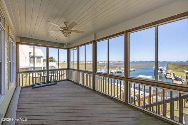 1711 E Fort Macon Road, Atlantic Beach, NC 28512