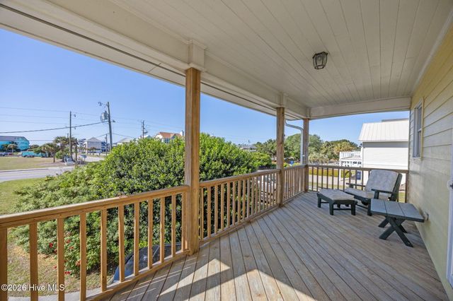 1711 E Fort Macon Road, Atlantic Beach, NC 28512