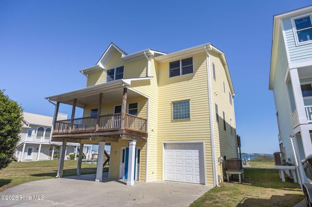 1711 E Fort Macon Road, Atlantic Beach, NC 28512