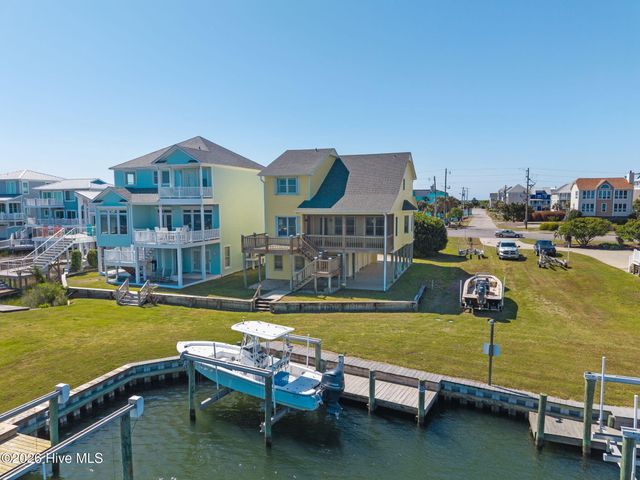 1711 E Fort Macon Road, Atlantic Beach, NC 28512