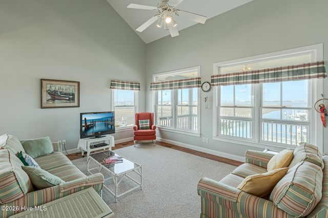 1711 E Fort Macon Road, Atlantic Beach, NC 28512