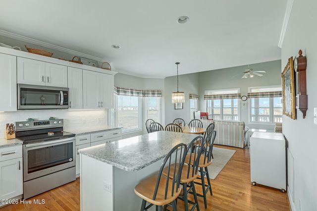 1711 E Fort Macon Road, Atlantic Beach, NC 28512