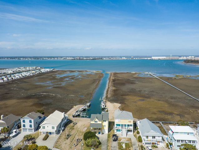 1711 E Fort Macon Road, Atlantic Beach, NC 28512