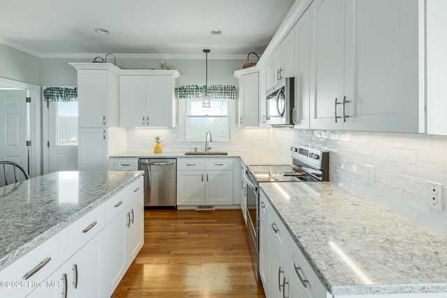 1711 E Fort Macon Road, Atlantic Beach, NC 28512