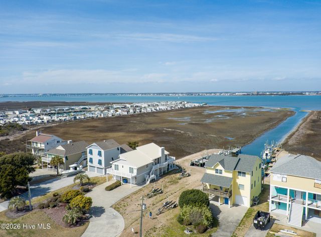 1711 E Fort Macon Road, Atlantic Beach, NC 28512