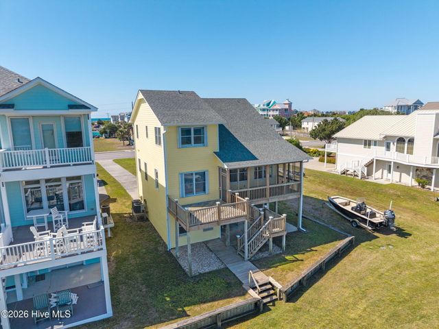 1711 E Fort Macon Road, Atlantic Beach, NC 28512