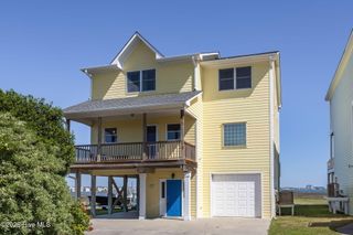 1711 E Fort Macon Road, Atlantic Beach, NC 28512