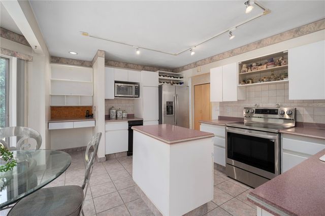 22 Golden View Drive, Johnston, RI 02919
