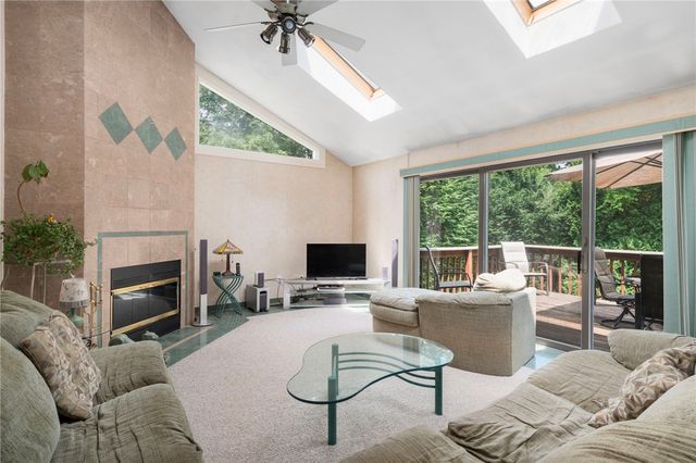 22 Golden View Drive, Johnston, RI 02919