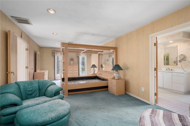 22 Golden View Drive, Johnston, RI 02919