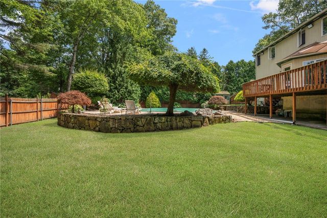 22 Golden View Drive, Johnston, RI 02919