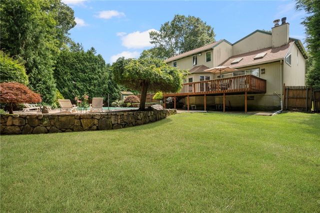 22 Golden View Drive, Johnston, RI 02919