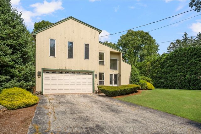 22 Golden View Drive, Johnston, RI 02919