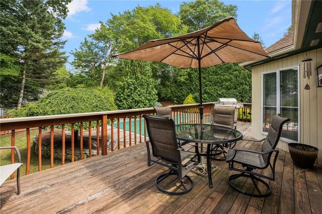 22 Golden View Drive, Johnston, RI 02919