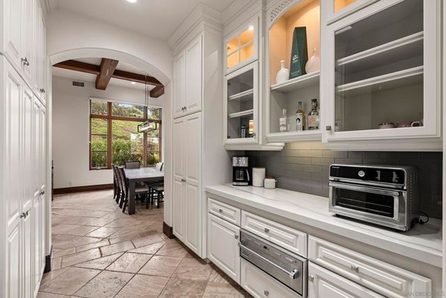 7628 Top Of The Morning Way, San Diego, CA 92127