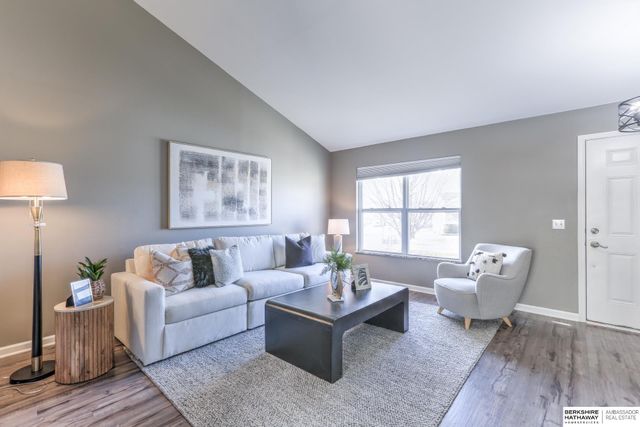 15454 Mormon Circle, Bennington, NE 68007