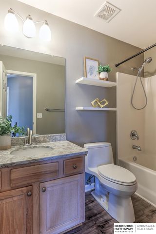 15454 Mormon Circle, Bennington, NE 68007