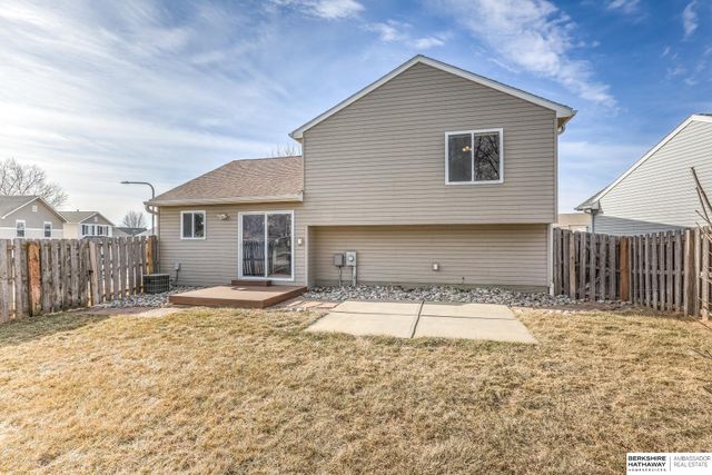 15454 Mormon Circle, Bennington, NE 68007