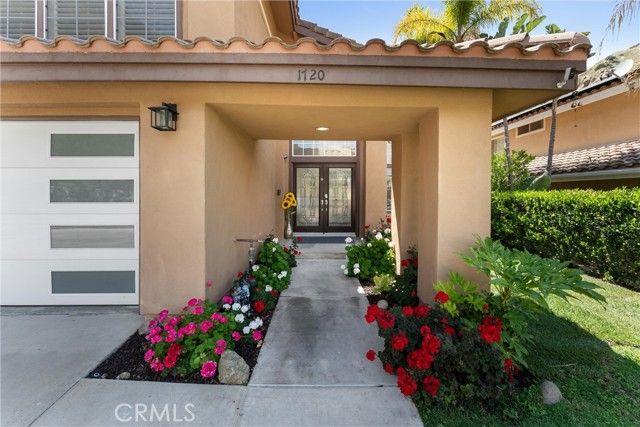 1720 San Alvarado Circle, Corona, CA 92882