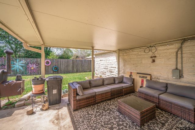 524 Florey, Kilgore, TX 75662