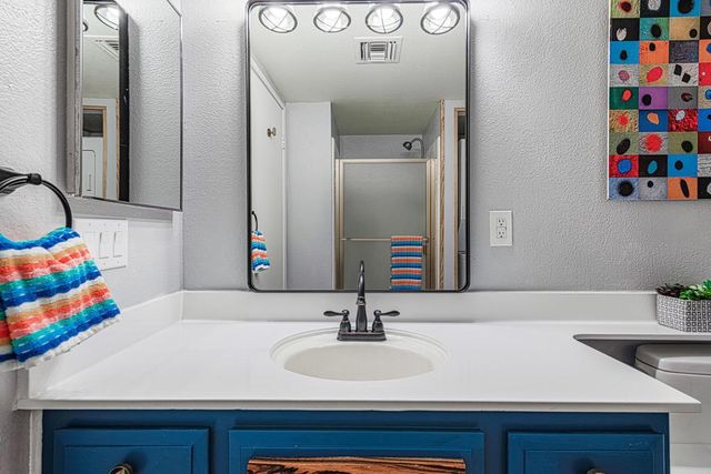 5834 Los Coyotes Drive, Palm Springs, CA 92264